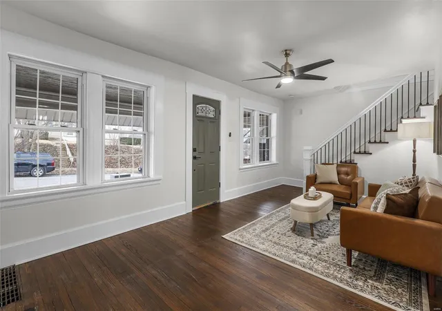 Photo 3 of Single family home for sale at 2506 Sulphur Ave, Saint Louis, MO 63139 | MLS# 25001818 | Listing updated on 2025-01-17
