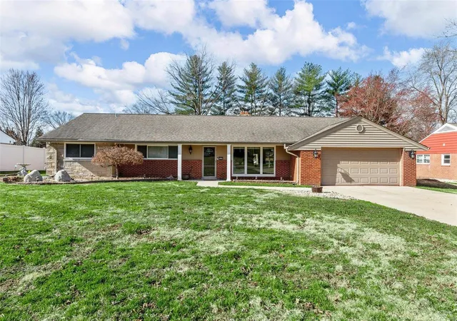 Photo 1 of Single family home for sale at 5026 E Concord Rd, Saint Louis, MO 63128 | MLS# 25001824 | Listing updated on 2025-03-19