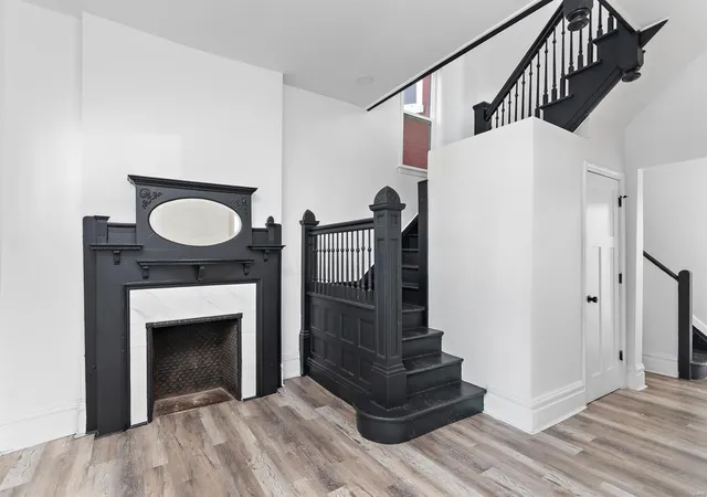 Photo 3 of Single family home for sale at 520 Whittier St, Saint Louis, MO 63108 | MLS# 25001941 | Listing updated on 2025-03-03
