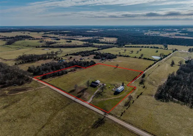 Photo 1 of Single family home for sale at 10530 Aspen Rd, Conway, MO 65632 | MLS# 25001945 | Listing updated on 2025-01-14