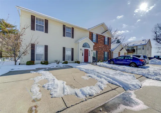 Listing Photo 3 - Condo for sale in building located at 454 Cambridge Pl, Saint Peters, MO 63376 - Unit #3