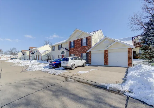 Listing Photo 4 - Condo for sale in building located at 454 Cambridge Pl, Saint Peters, MO 63376 - Unit #3