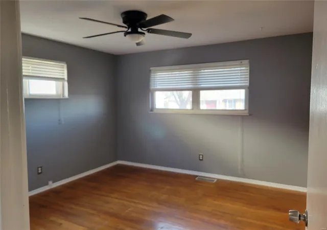 Photo 3 of Sale Pending at 210 Carrington, Saint Louis, MO 63125 | MLS# 25002056 | Listing updated on 2025-03-10