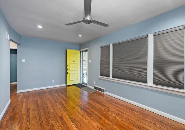Photo 3 of Single family home for sale at 8001 Brittin Pl, Saint Louis, MO 63123 | MLS# 25002060 | Listing updated on 2025-01-15