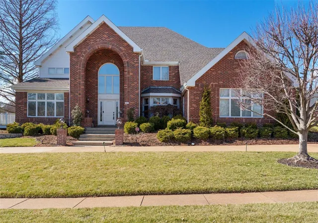 Photo 1 of Mansion for sale at 14331 Wainridge Dr, Chesterfield, MO 63017 | MLS# 25002077 | Listing updated on 2025-03-13