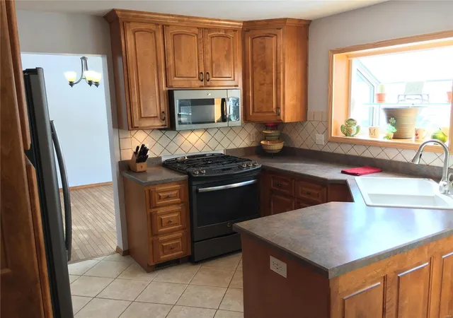 2nd image of 1328 Piedras Pkwy, Fenton, MO 63026 | MLS# 25002198