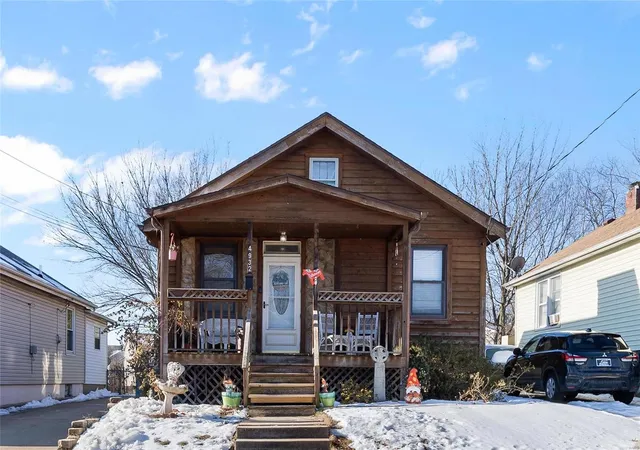 Photo 1 of Single family home for sale at 4932 Heege Rd, Saint Louis, MO 63123 | MLS# 25002216 | Listing updated on 2025-01-21
