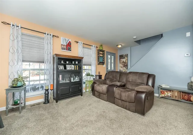 Photo 2 of Townhouse for sale at 334 Heritage Cmns Cir #201, O Fallon, MO 63368 | MLS# 25002293 | Listing updated on 2025-01-16