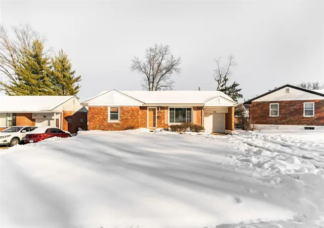 Photo 2 of Single family home for sale at 9224 Halbrook Dr, Saint Louis, MO 63137 | MLS# 25002299 | Listing updated on 2025-01-28