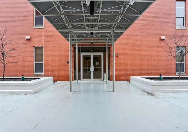 Photo 3 of Condo for sale at 6340 Clayton Rd #207, Saint Louis, MO 63117 | MLS# 25002317 | Listing updated on 2025-03-05