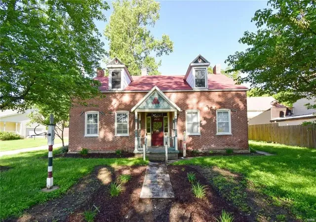 Photo 1 of Single family home for sale at 606 Washington St, Hermann, MO 65041 | MLS# 25002376 | Listing updated on 2025-03-12