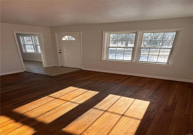 Photo 2 of Single family home for sale at 907 Charbonier Rd, Florissant, MO 63031 | MLS# 25002386 | Listing updated on 2025-01-17