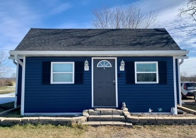 Photo 2 of Single family home for sale at 15842 Northside Dr, New London, MO 63459 | MLS# 25002575 | Listing updated on 2025-03-11