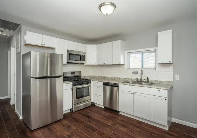 Photo 2 of Single family home for sale at 11033 Saint Pius Ln, Saint Ann, MO 63074 | MLS# 25002606 | Listing updated on 2025-01-17