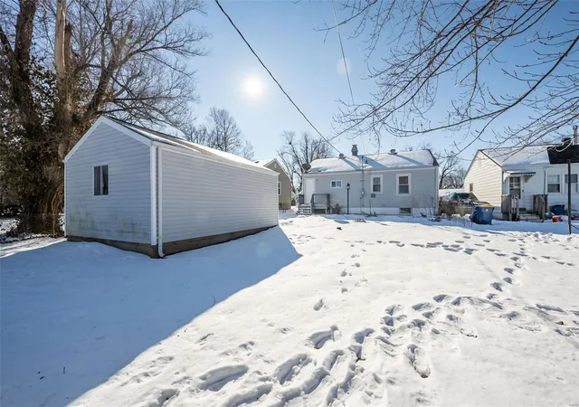Photo 33 of Single family home for sale at 11033 Saint Pius Ln, Saint Ann, MO 63074 | MLS# 25002606 | Listing updated on 2025-01-17