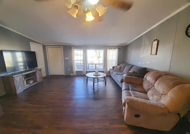Photo 4 of Single family home for sale at 207 N Cooper St, Wayland, MO 63472 | MLS# 25002610 | Listing updated on 2025-02-27