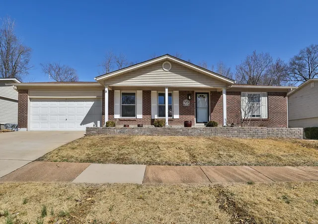 Photo 1 of Single family home for sale at 5319 Glencullen Way, Saint Louis, MO 63128 | MLS# 25002632 | Listing updated on 2025-03-11
