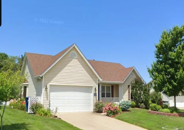 Photo 1 of Sale Pending at 2026 Willowshade Ct, Saint Peters, MO 63376 | MLS# 25002758 | Listing updated on 2025-03-07