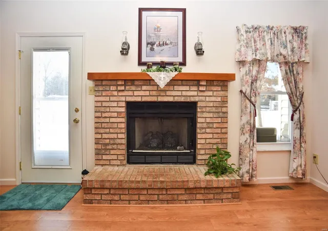 Photo 2 of Sale Pending at 2026 Willowshade Ct, Saint Peters, MO 63376 | MLS# 25002758 | Listing updated on 2025-03-07