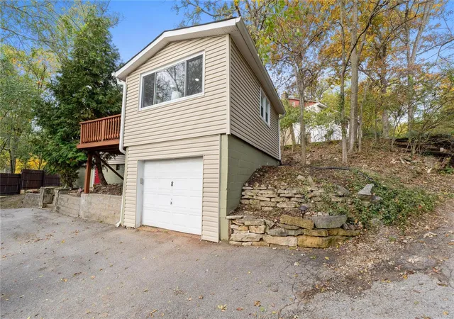 Photo 2 of Single family home for sale at 8 Florissant Ave, Valley Park, MO 63088 | MLS# 25002781 | Listing updated on 2025-01-18