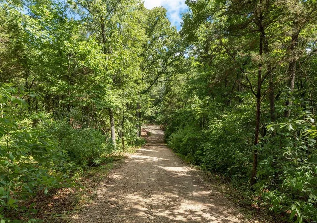 4th image of 3171 Flucom Rd, De Soto, MO 63020 | MLS# 25002855
