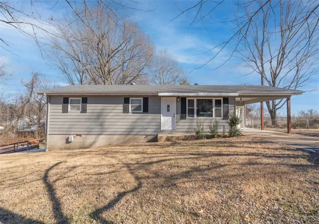 Photo 1 of Single family home for sale at 2918 Craven Rd, Poplar Bluff, MO 63901 | MLS# 25002882 | Listing updated on 2025-01-20