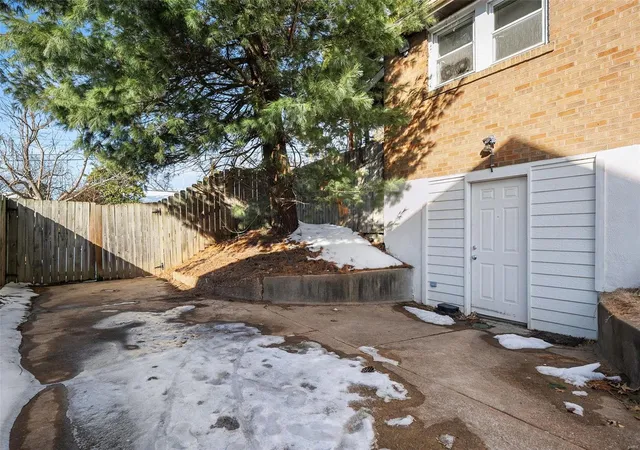 Photo 3 of Single family home for sale at 8027 Wynwood Dr, Saint Louis, MO 63123 | MLS# 25002924 | Listing updated on 2025-01-21
