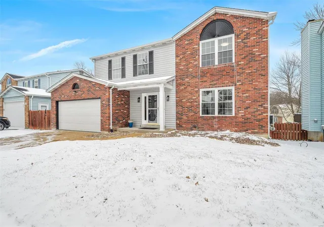 Photo 1 of Single family home for sale at 7642 Terri Lynn Dr, Saint Louis, MO 63123 | MLS# 25002927 | Listing updated on 2025-02-19