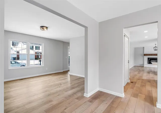 Photo 3 of Single family home for sale at 7642 Terri Lynn Dr, Saint Louis, MO 63123 | MLS# 25002927 | Listing updated on 2025-02-19