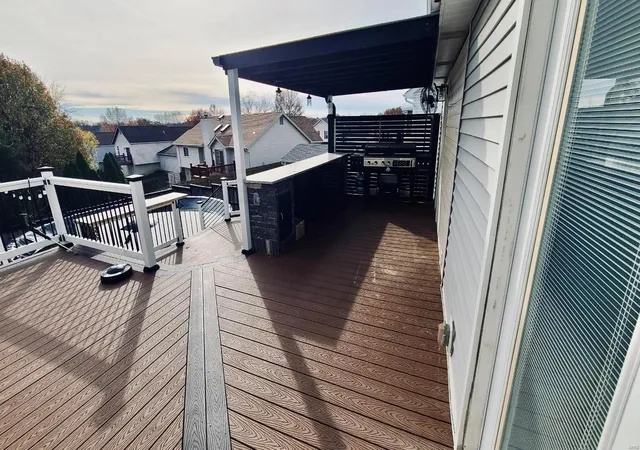 Photo 3 of Single family home for sale at 208 Forest Path Dr, Saint Peters, MO 63376 | MLS# 25003003 | Listing updated on 2025-03-14