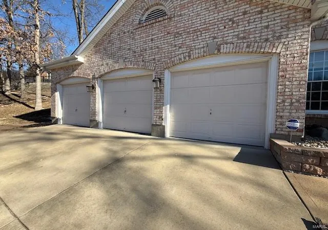 Photo 2 of Single family home for sale at 420 Thunderhead Canyon Dr, Wildwood, MO 63011 | MLS# 25003016 | Listing updated on 2025-01-21