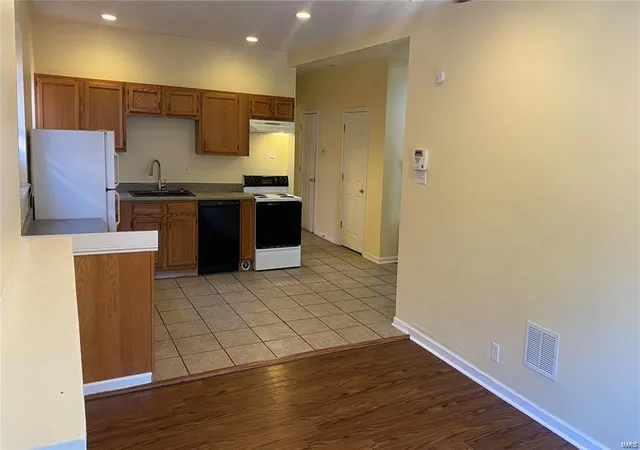Photo 3 of Multi family home for sale at 3016 Henrietta, Saint Louis, MO 63104 | MLS# 25003032 | Listing updated on 2025-01-21