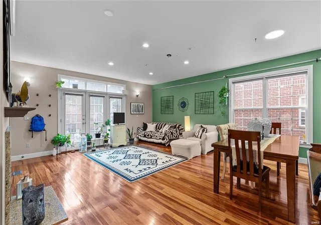 Photo 2 of Condo for sale at 7011 Dartmouth Ave #1FL, Saint Louis, MO 63130 | MLS# 25003095 | Listing updated on 2025-03-12
