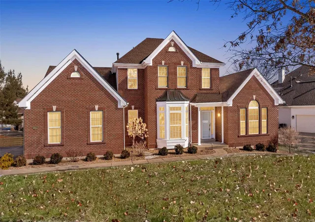Photo 1 of Single family home for sale at 2628 Braemar Pkwy, Lake Saint Louis, MO 63367 | MLS# 25003251 | Listing updated on 2025-03-06