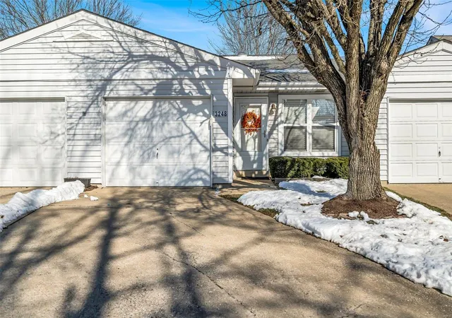 Photo 2 of Single family home for sale at 3248 Meadow Trail Dr #75, Saint Peters, MO 63376 | MLS# 25003342 | Listing updated on 2025-01-24