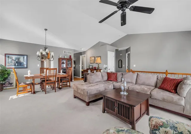 Listing Photo 5 - Condo for sale in building located at 109 Braewood Cir, Saint Charles, MO 63301 - Unit #2C