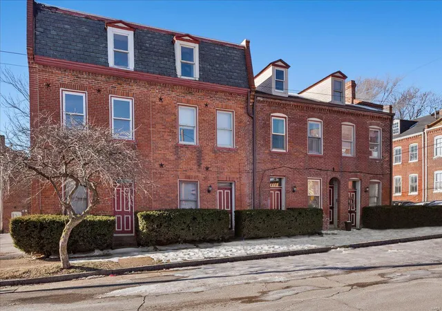 Listing Photo 1 - Condo for sale in building located at 704 Soulard St, Saint Louis, MO 63104 - Unit #704