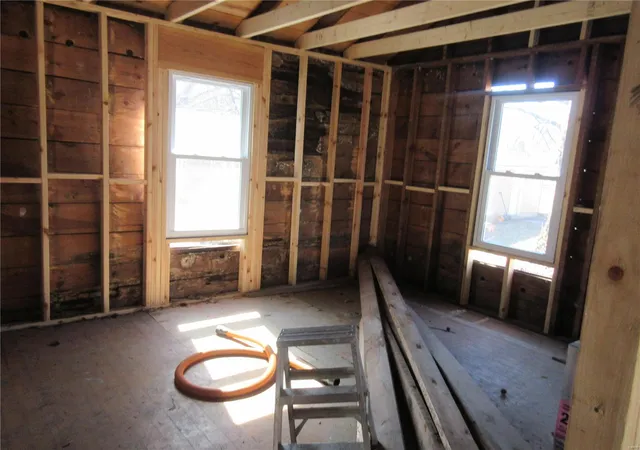 Photo 4 of Single family home for sale at 8608 Betty Lee Ave, Saint Louis, MO 63114 | MLS# 25003544 | Listing updated on 2025-03-05