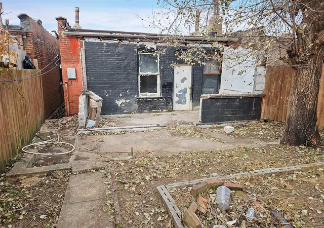 Photo 2 of Single family home for sale at 1632 Belt Ave, Saint Louis, MO 63112 | MLS# 25003595 | Listing updated on 2025-01-30