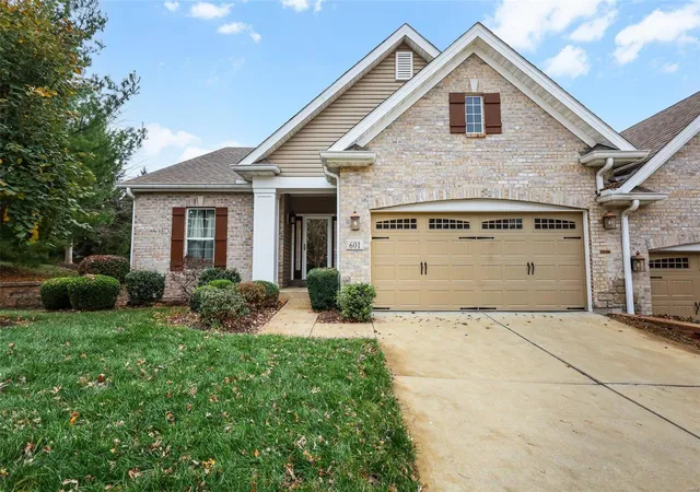 Photo 1 of Condo for sale at 601 Paddington Hl Dr, Chesterfield, MO 63017 | MLS# 25003635 | Listing updated on 2025-03-07