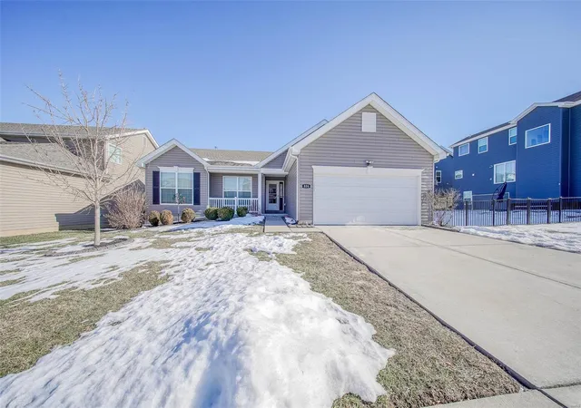 Photo 1 of Single family home for sale at 804 Hazy Hills Dr, Lake Saint Louis, MO 63367 | MLS# 25003645 | Listing updated on 2025-01-28