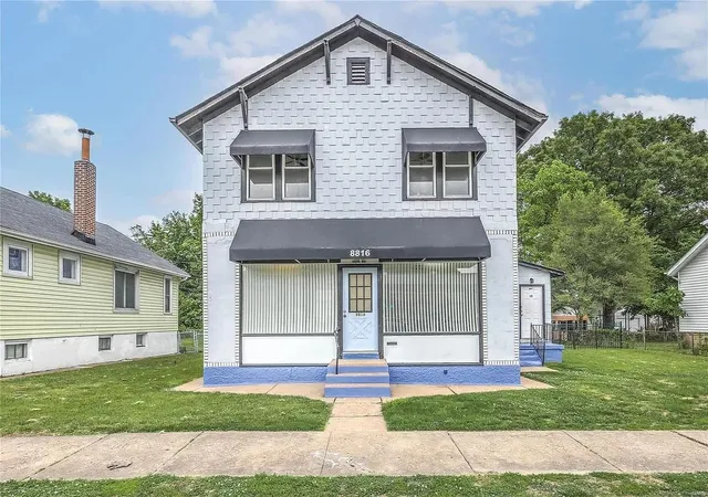Photo 1 of Single family home for sale at 8816 N Broadway, Saint Louis, MO 63147 | MLS# 25003692 | Listing updated on 2025-01-23
