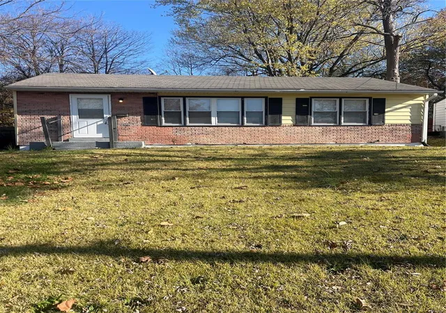 Photo 1 of Single family home for sale at 4026 Belfore Dr, Saint Louis, MO 63121 | MLS# 25003710 | Listing updated on 2025-01-23