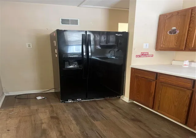 Photo 3 of Single family home for sale at 9757 Margo Ann Ln, Saint Louis, MO 63134 | MLS# 25003757 | Listing updated on 2025-01-24