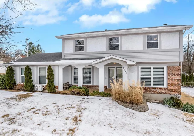 Photo 1 of Single family home for sale at 2902 Flameglow Dr, Saint Louis, MO 63129 | MLS# 25003767 | Listing updated on 2025-01-24