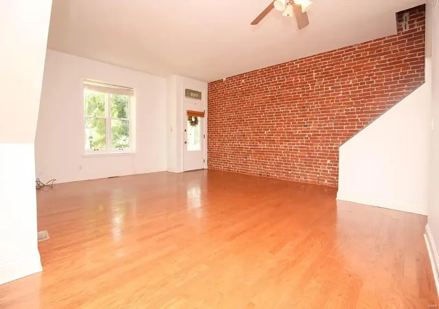 Photo 3 of Townhouse for sale at 5169 Waterman Blvd, Saint Louis, MO 63108 | MLS# 25003795 | Listing updated on 2025-02-13