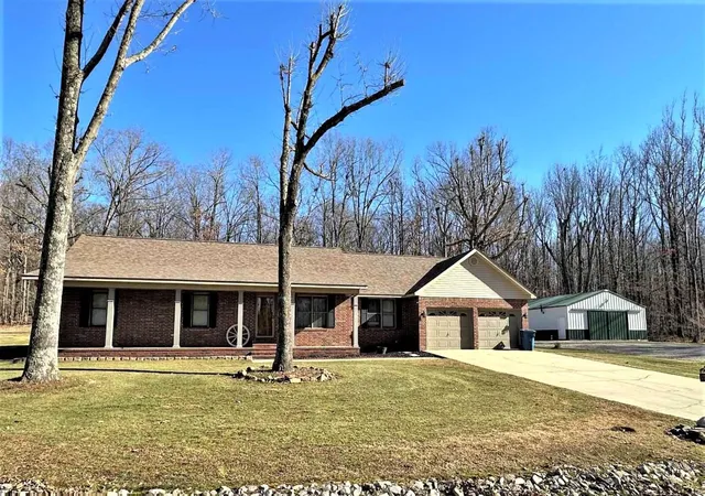 Photo 2 of Single family home for sale at 17264 Cedar Hills Dr, Dexter, MO 63841 | MLS# 25003896 | Listing updated on 2025-03-12