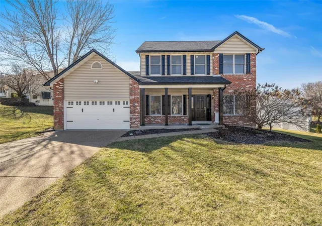Photo 3 of Single family home for sale at 127 Bright Gem Dr, Saint Charles, MO 63304 | MLS# 25003927 | Listing updated on 2025-03-17