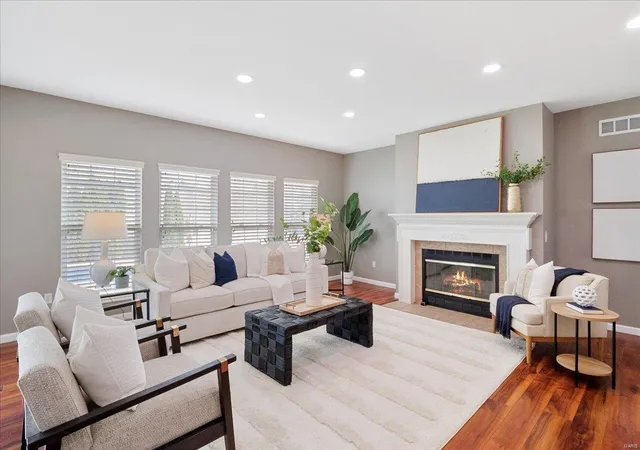 Photo 1 of Single family home for sale at 682 Avondale Dr, Saint Peters, MO 63376 | MLS# 25003984 | Listing updated on 2025-03-19