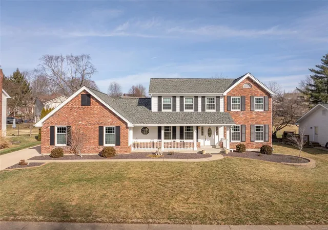 Photo 1 of Single family home for sale at 55 Huntington Pkwy, Saint Charles, MO 63301 | MLS# 25004060 | Listing updated on 2025-02-04